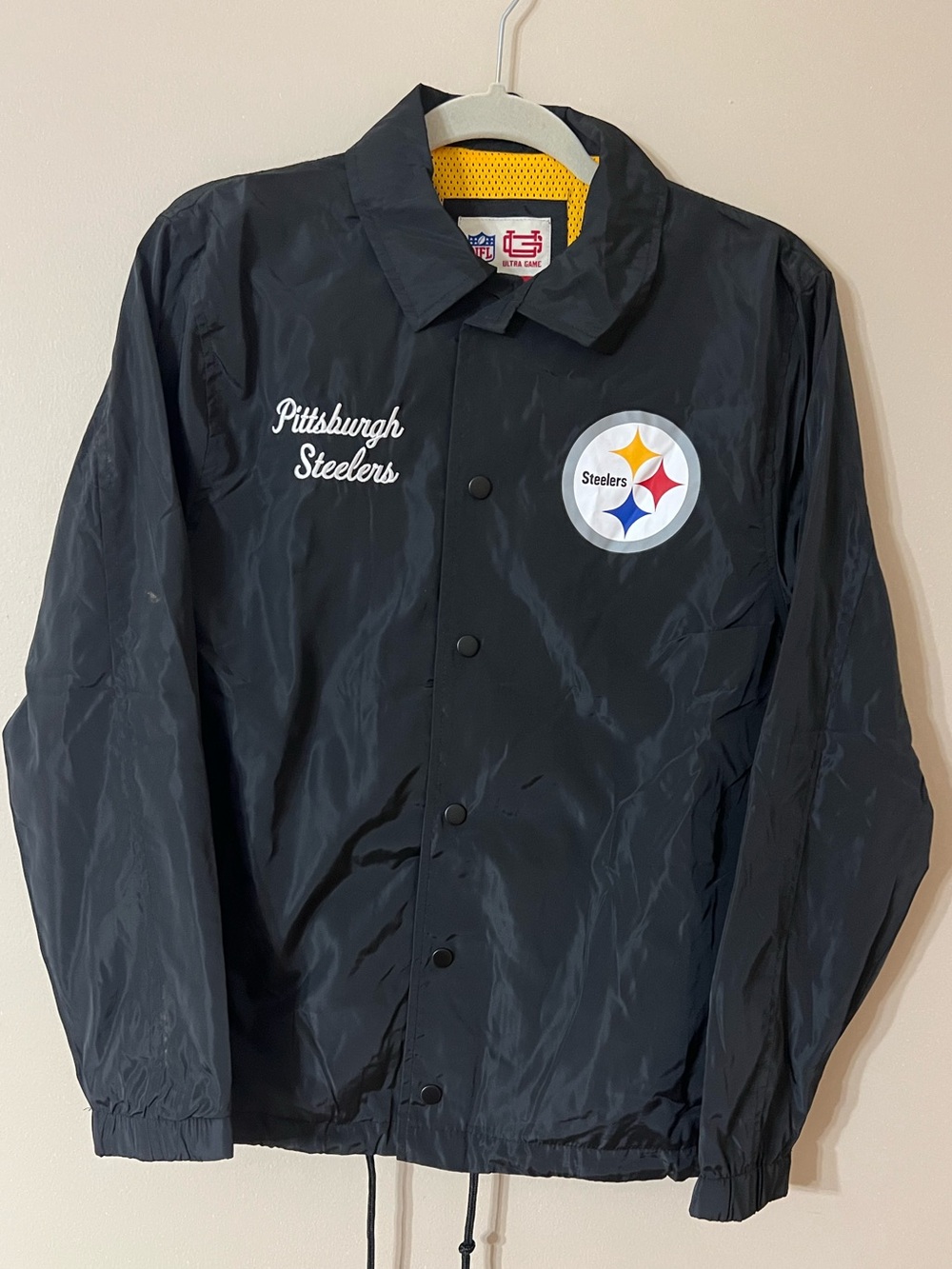 Ultra Game NFL black Pittsburgh Steelers nylon coaches jacket